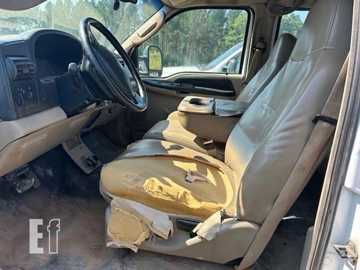 2006-ford-f350-image-12