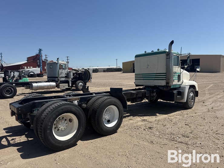 1992-freightliner-fld120-image-5