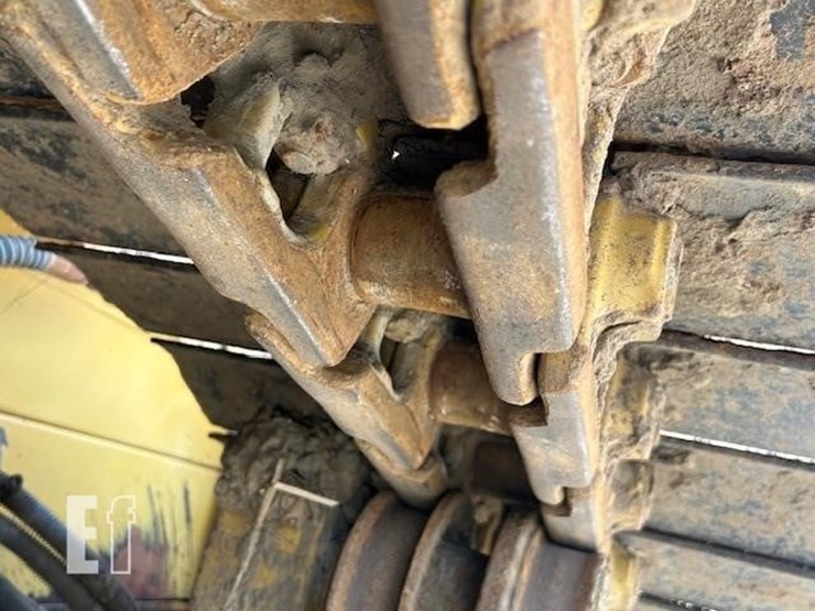 2017-caterpillar-d6n-lgp-image-31