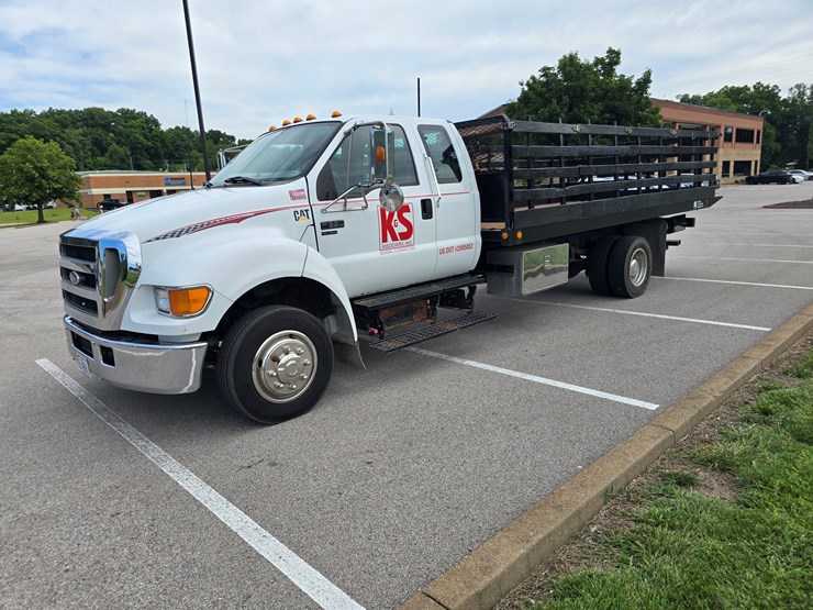 2004-ford-f650-image-4