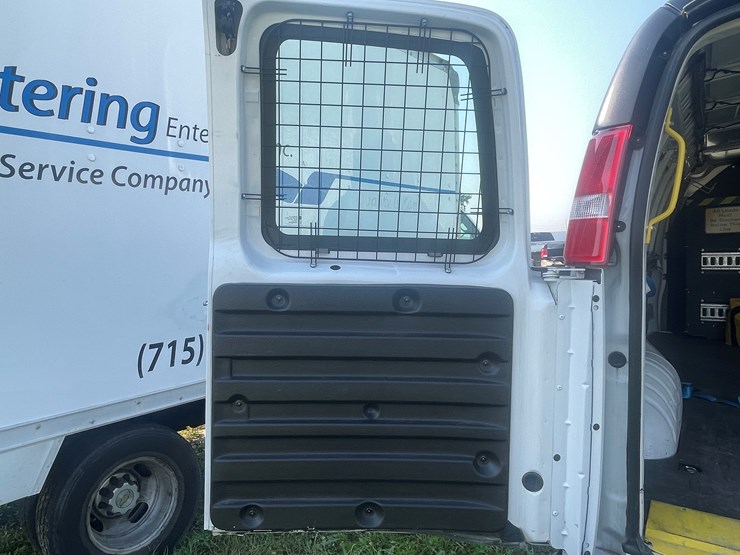 #1033-•-2023-chevy-express-van-(has-wi-salvage-title)-image-69