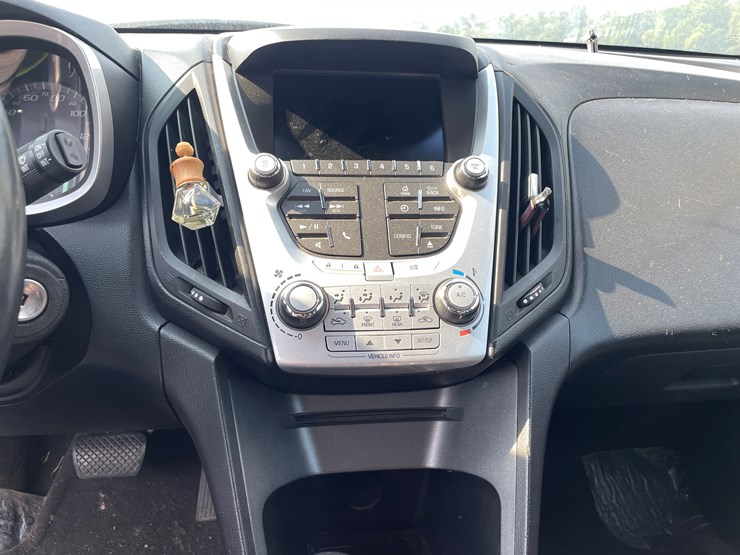#1041-•-2014-chevy-equinox-awd-(has-wi-title)-image-41