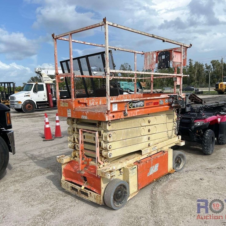 2016 JLG 3248RS