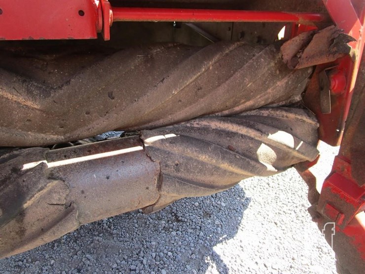new-holland-408-image-5
