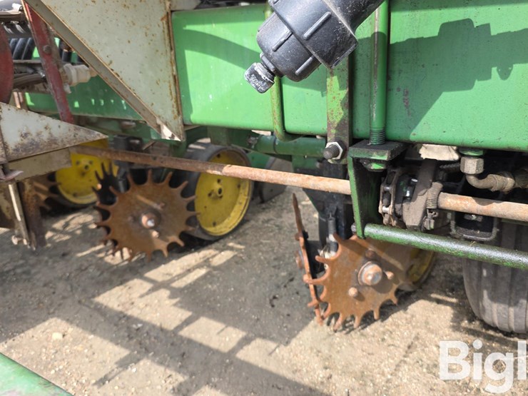 john-deere-7000-image-18