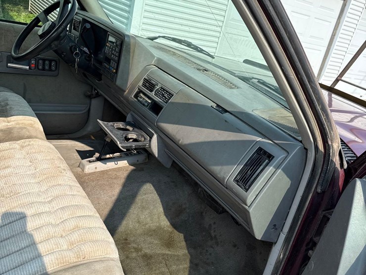 1993-chevy-1500-pickup-image-25