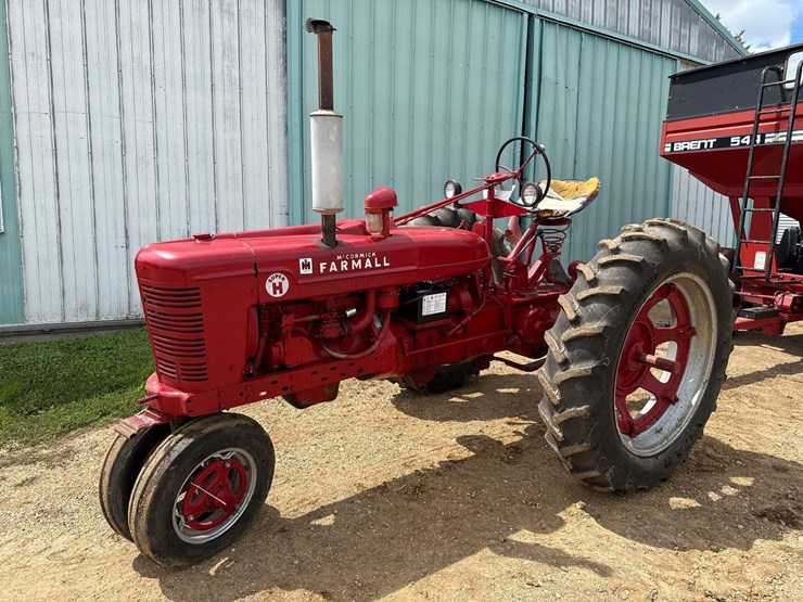 farmall-super-h-tractor-image-1