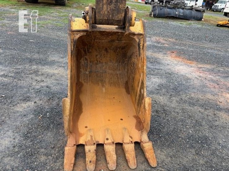 caterpillar-320cl-image-21