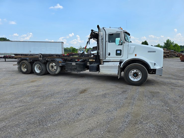 2012-kenworth-t800-image-56