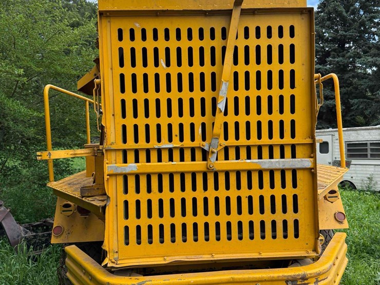 fwd-s49v-model-snowblower-truck-image-3
