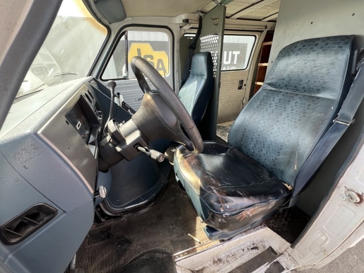 1992-chevrolet-g20-image-27