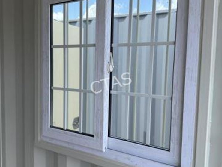 #135-•-11-ft-conex/-shipping-container---one-trip-image-16