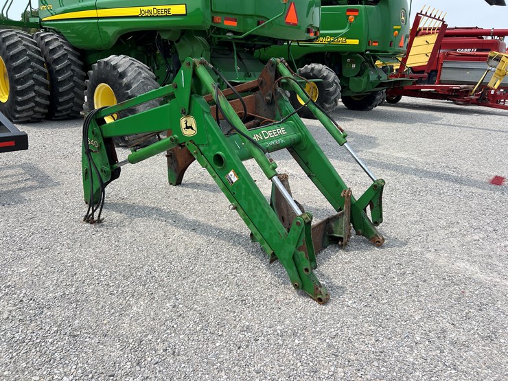 john-deere-640-image-1