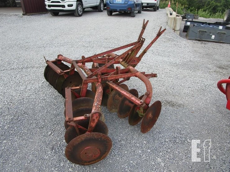 massey-ferguson-20-image-2