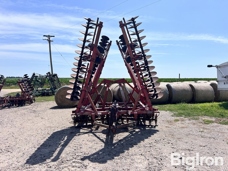 massey-ferguson-820-image-2