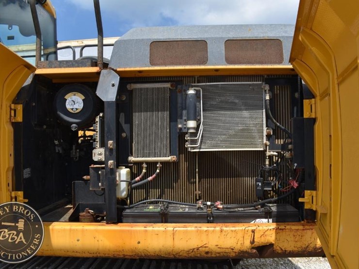 2018-deere-210g-lc-image-55