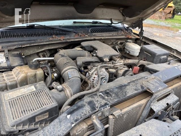 2005-chevrolet-3500-image-15