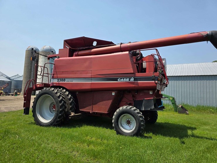 2002-case-ih-2388-image-18