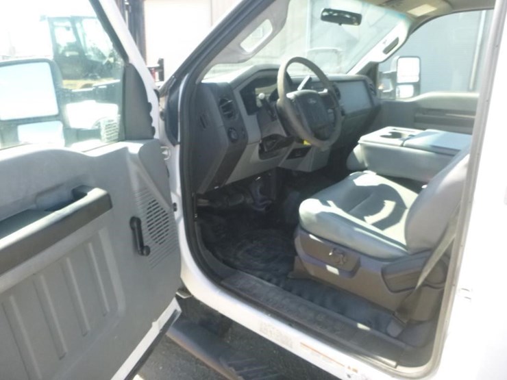 2012-ford-f450-image-10