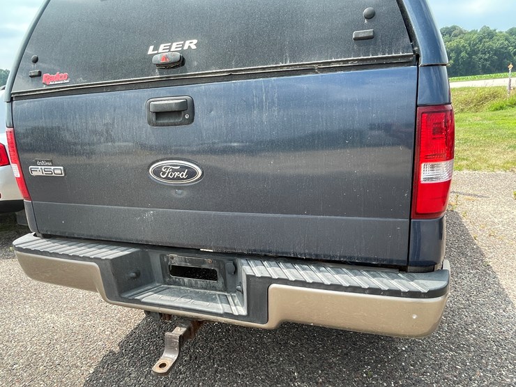 #1037-•-2005-ford-lariat-crew-cab-4x4-(has-wi-title)-image-26