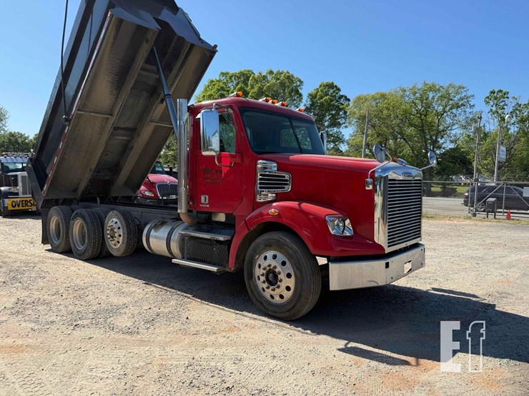 2014-freightliner-coronado-122-sd-image-1