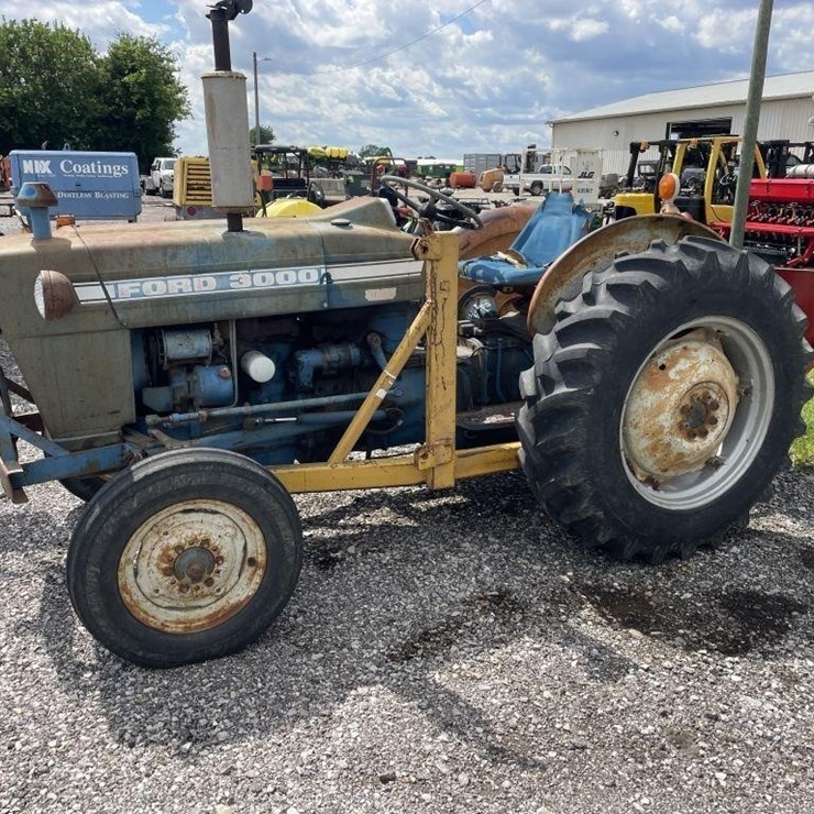 1975 FORD 3000