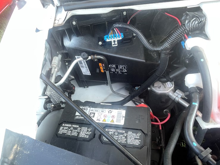 #1033-•-2023-chevy-express-van-(has-wi-salvage-title)-image-78