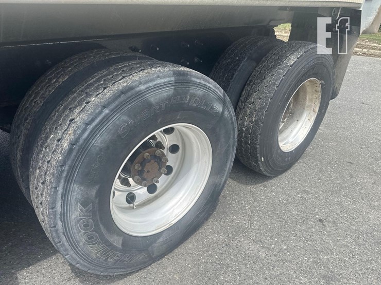 2021-mack-granite-64fr-image-14