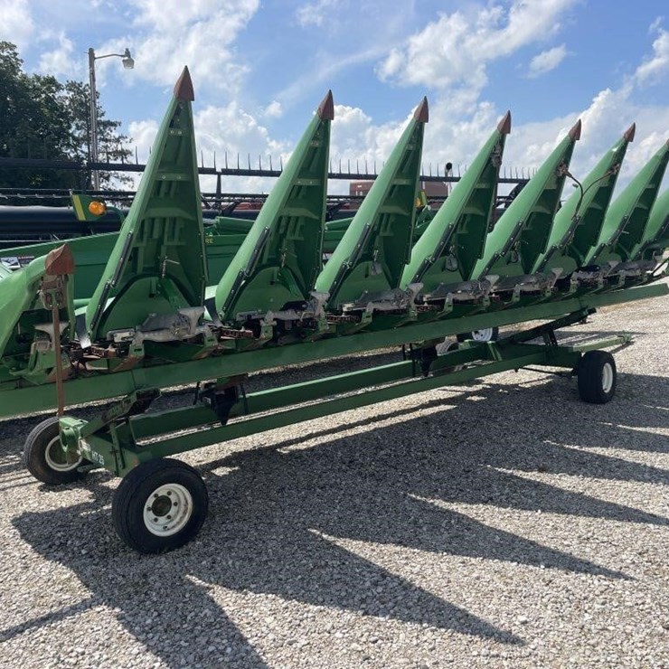 2017 JOHN DEERE 608FC
