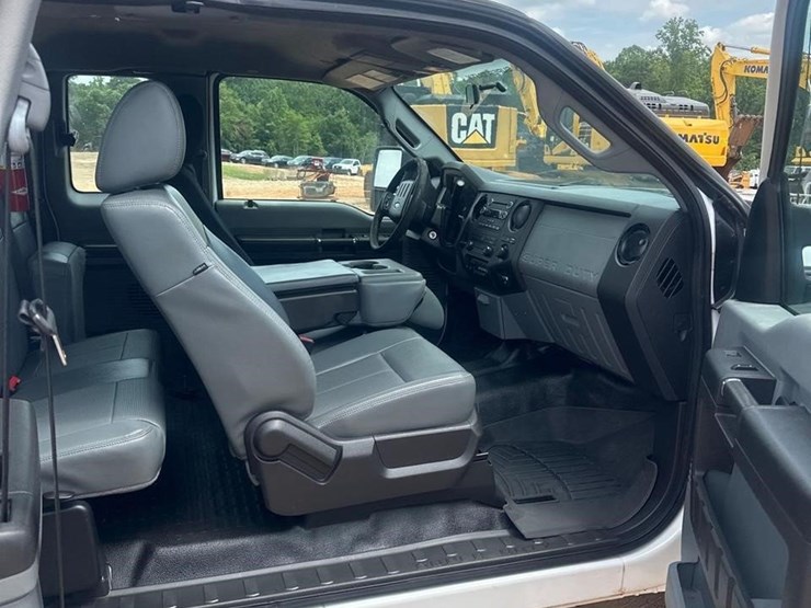 2015-ford-f350-image-19