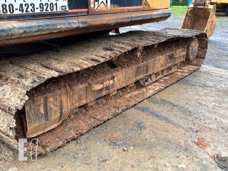 caterpillar-320cl-image-29