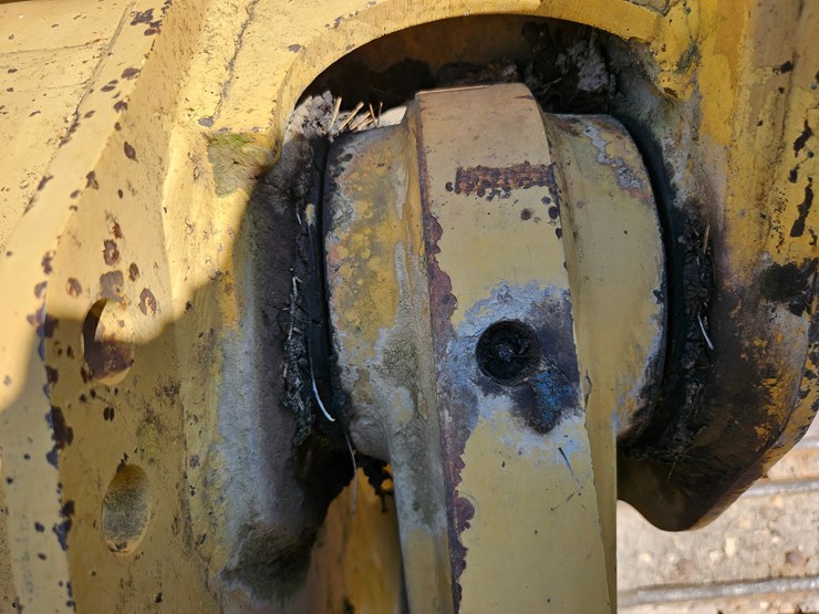 caterpillar-963-image-122