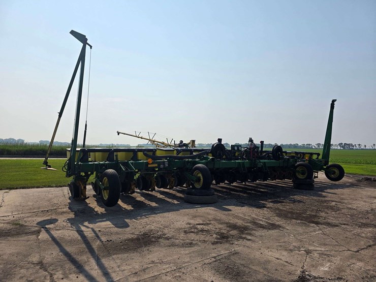 john-deere-1710-image-3