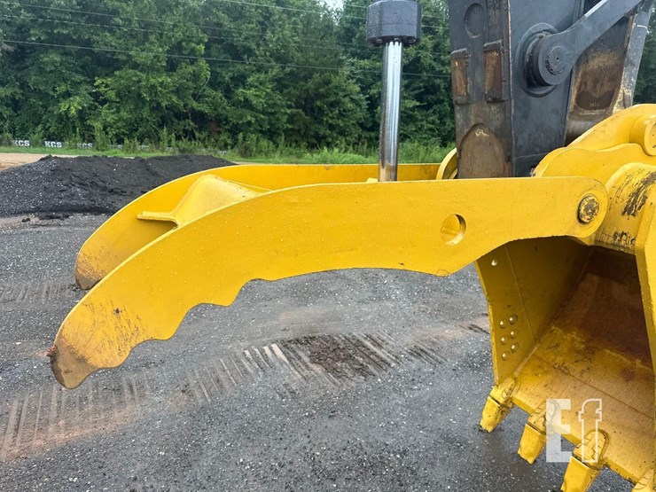2021-deere-245g-lc-image-14