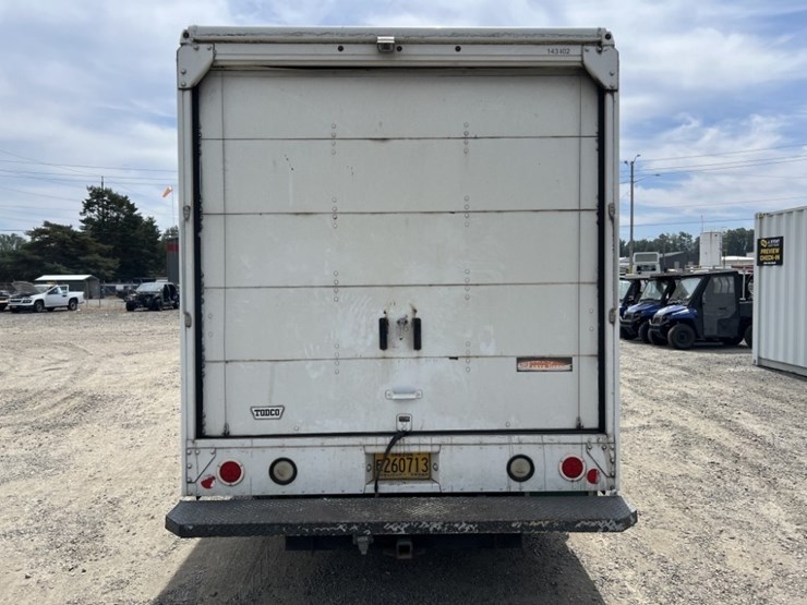 2014-freightliner-mt45-image-5