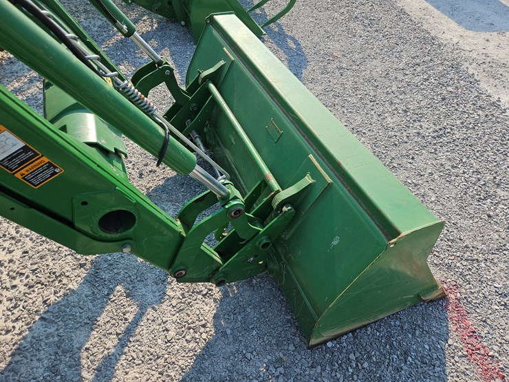2015-john-deere-5055e-image-22