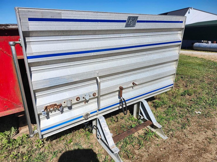 east-aluminum-headache-rack-image-1
