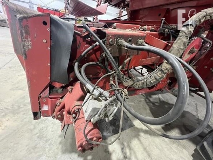 2005-case-ih-2388-image-17