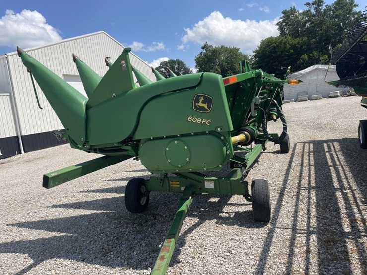 2017-john-deere-608fc-image-2