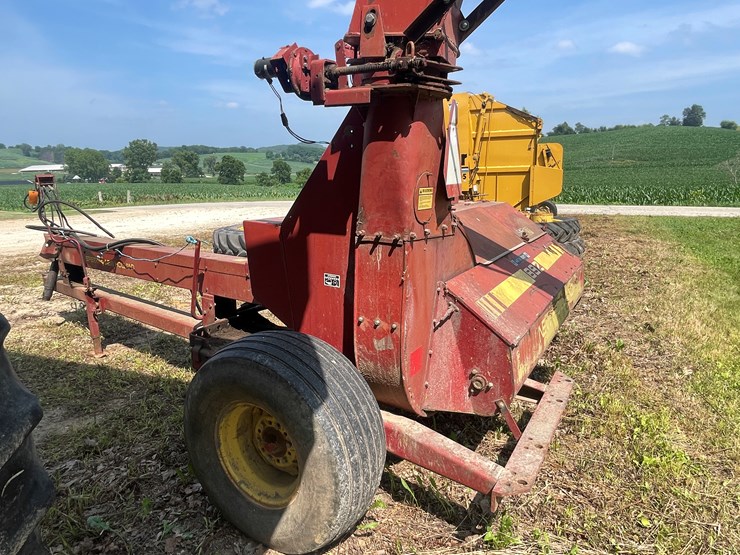#1066-•-sperry-new-holland-892-chopper-(arcadia,-wi)-image-24