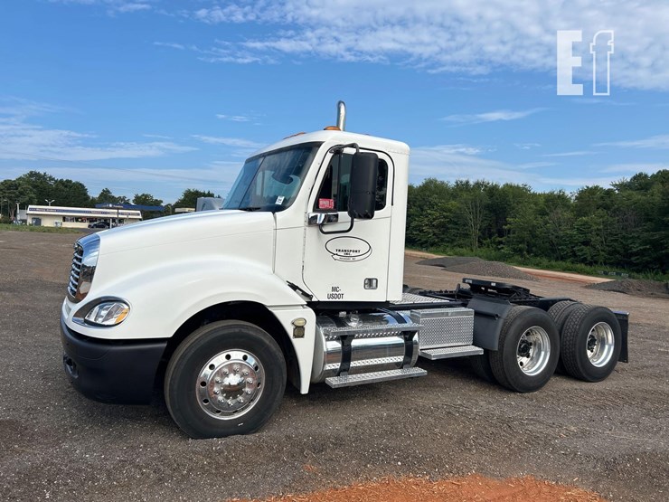 2005-freightliner-columbia-120-image-1