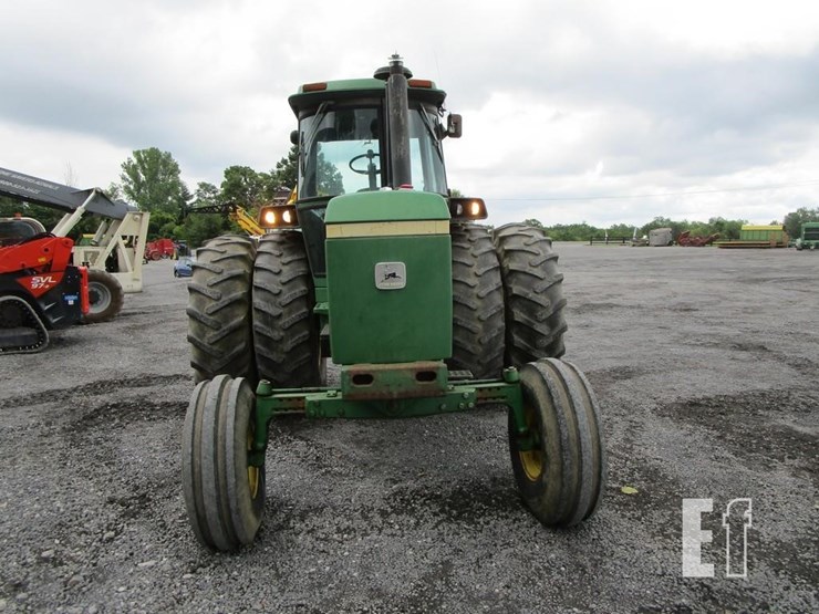 john-deere-4440-image-2