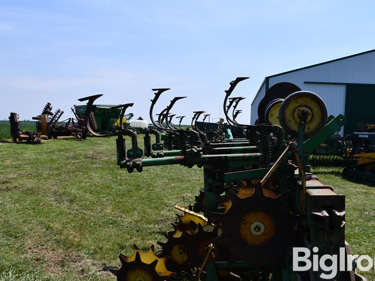 john-deere-85-image-16