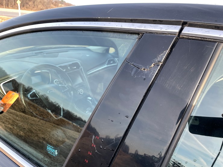 #1043-•-2014-ford-fusion-sedan-(wi-title-in-delay)-image-22