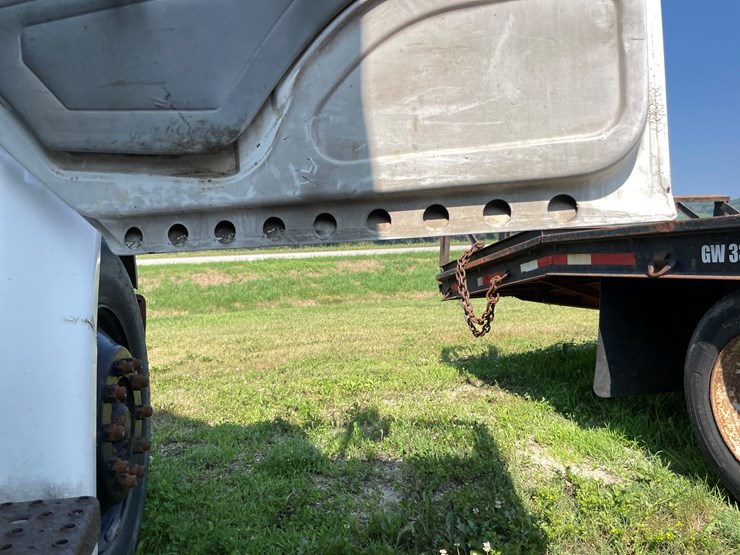#1013-•-1992-freightliner-cummins-(has-mn-title)-image-54