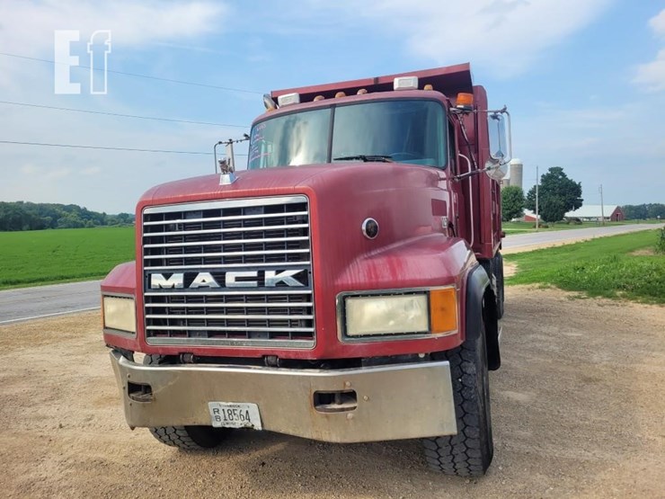 1999-mack-cl713-image-3