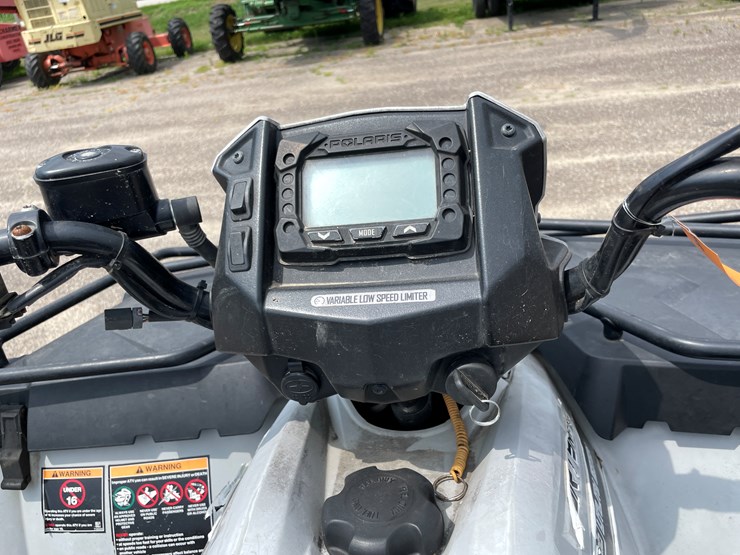 #1064-•-2018-polaris-570-utility-edition-4x4-image-24
