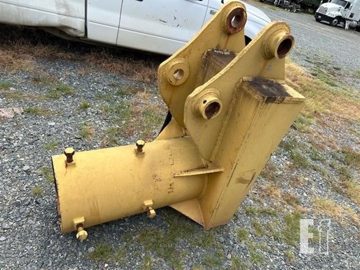 yellow-pipe-layer-image-1