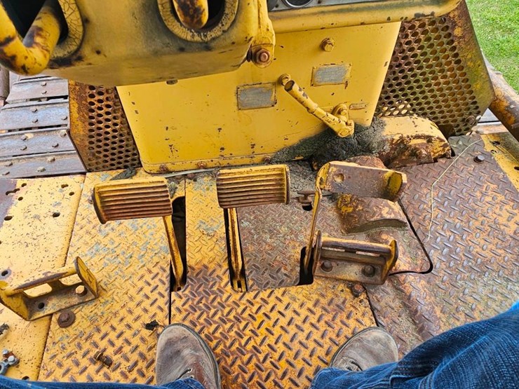 caterpillar-d7-image-36