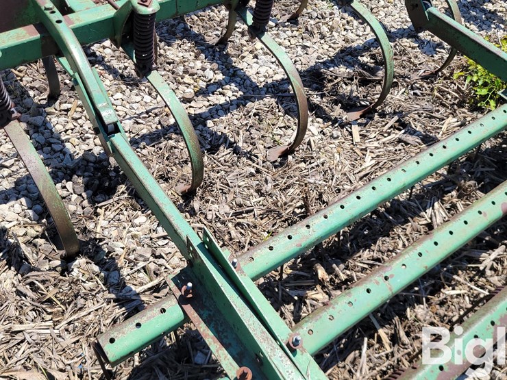 john-deere-1010-image-11